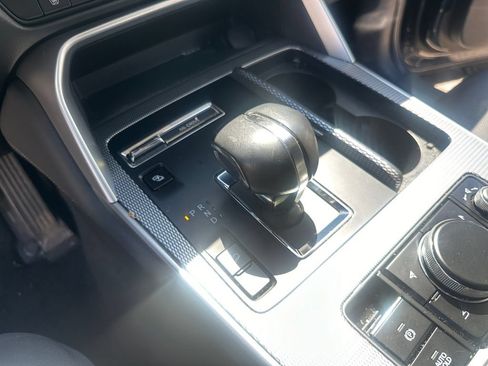 Used 2024 MAZDA CX-90 Plug-In Hybrid w/ Preferred AWD/4WD image 18