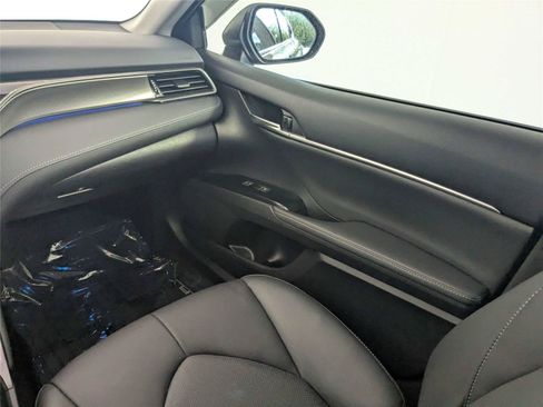 Certified 2020 Toyota Camry XSE FWD image 42