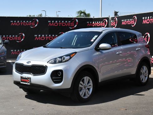 Used 2019 Kia Sportage LX AWD/4WD image 3