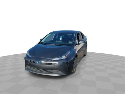 Used 2019 Toyota Prius L Eco image 3