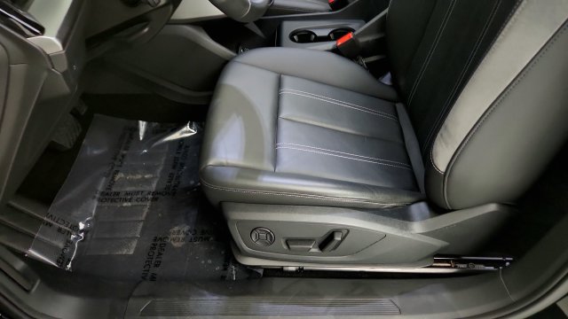 Used 2025 Audi Q4 e-tron Premium w/ Convenience Package AWD/4WD image 53