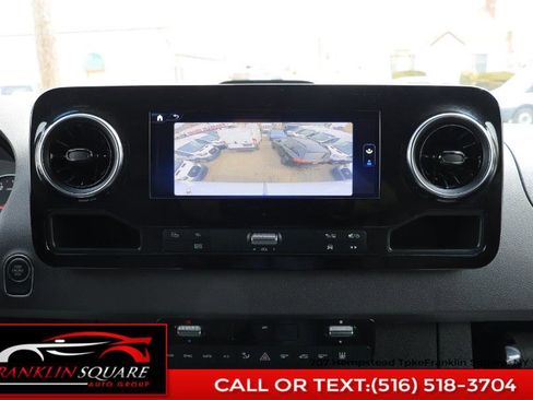 Used 2025 Mercedes-Benz Sprinter 2500 image 43