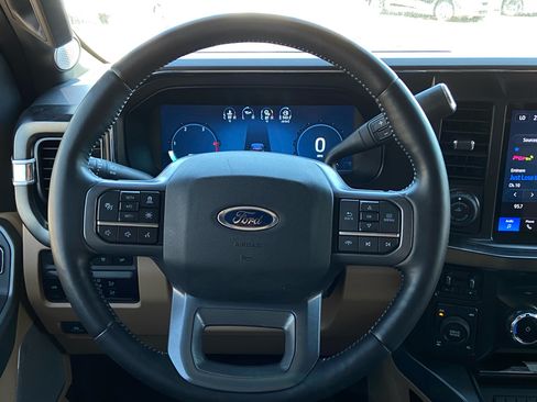 Used 2024 Ford F350 Lariat w/ Lariat Ultimate Package AWD/4WD image 18