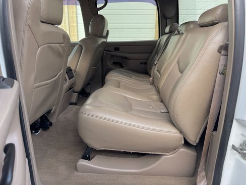 Used 2006 Chevrolet Silverado 2500 W/T w/ Skid Plate Package AWD/4WD image 29