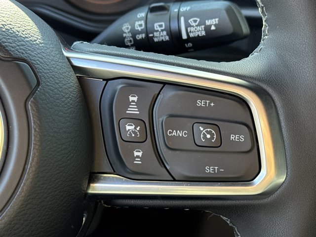 Certified 2026 Jeep Wrangler Unlimited Sahara AWD/4WD image 25