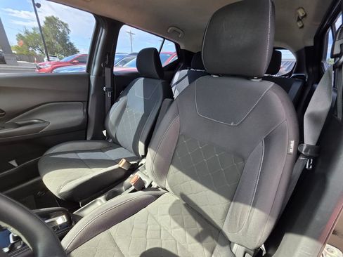 Used 2019 Nissan Kicks S FWD image 13