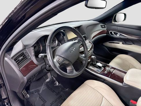 Used 2016 INFINITI Q70 3.7 w/ Technology Package AWD/4WD image 12