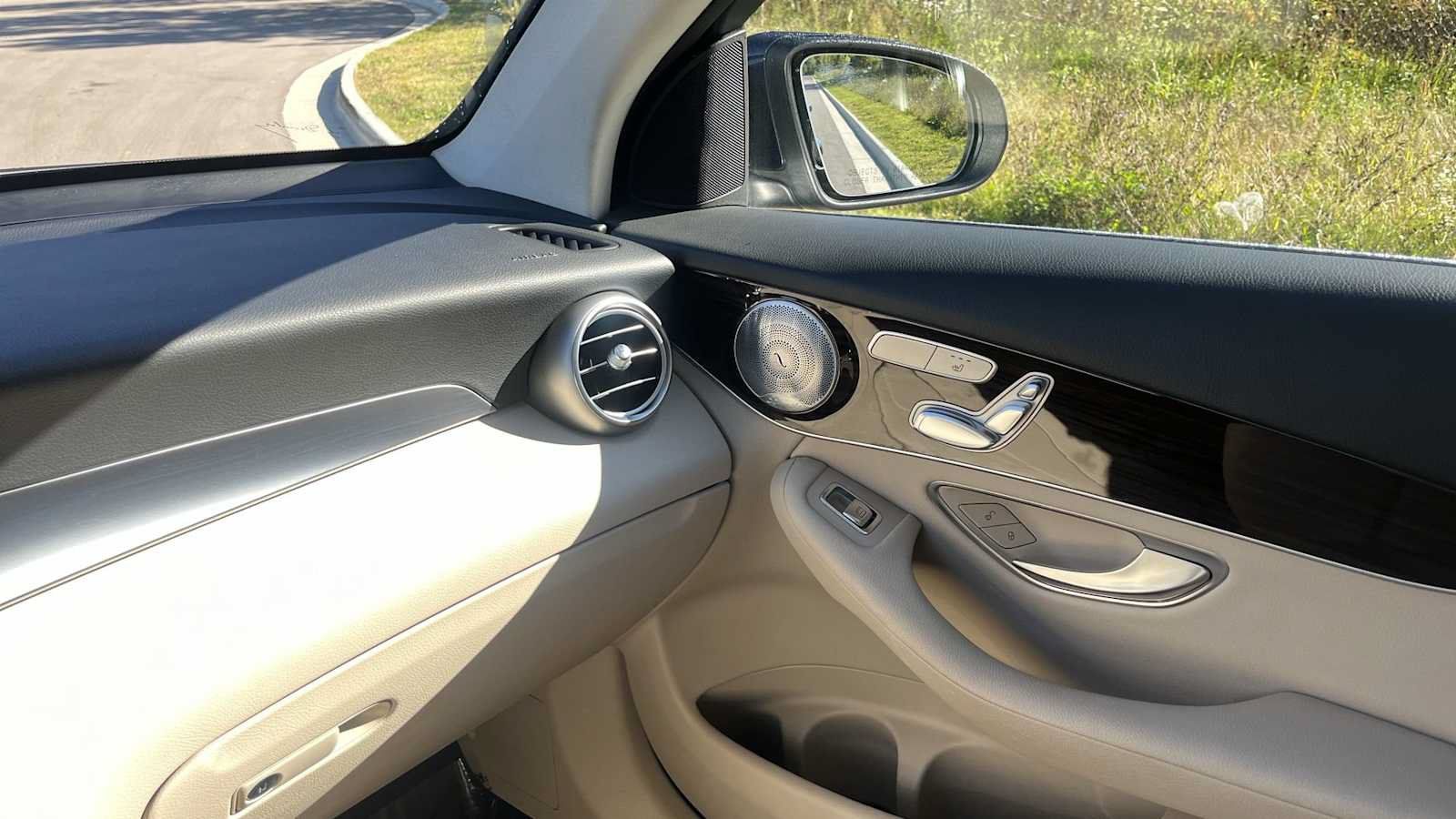 Used 2018 Mercedes-Benz GLC 350e 4MATIC image 45