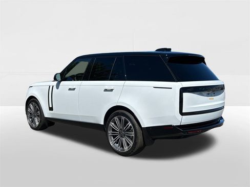 New 2025 Land Rover Range Rover SE image 6