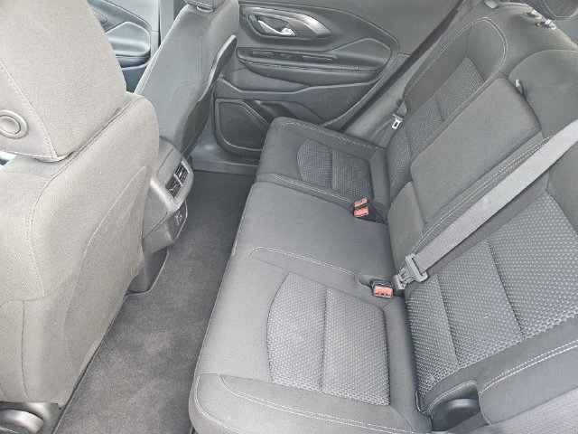 Used 2024 GMC Terrain SLE FWD image 29