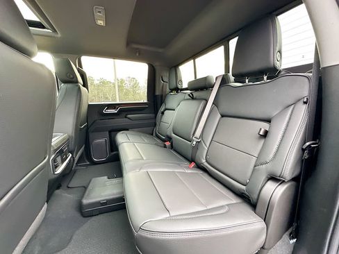 New 2026 GMC Sierra 3500 Denali w/ Denali Reserve Package AWD/4WD image 4