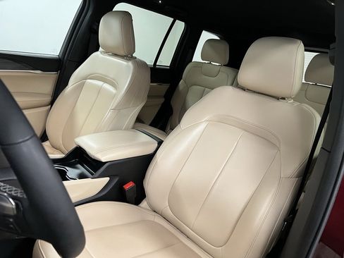 Used 2024 Jeep Grand Cherokee Limited image 24