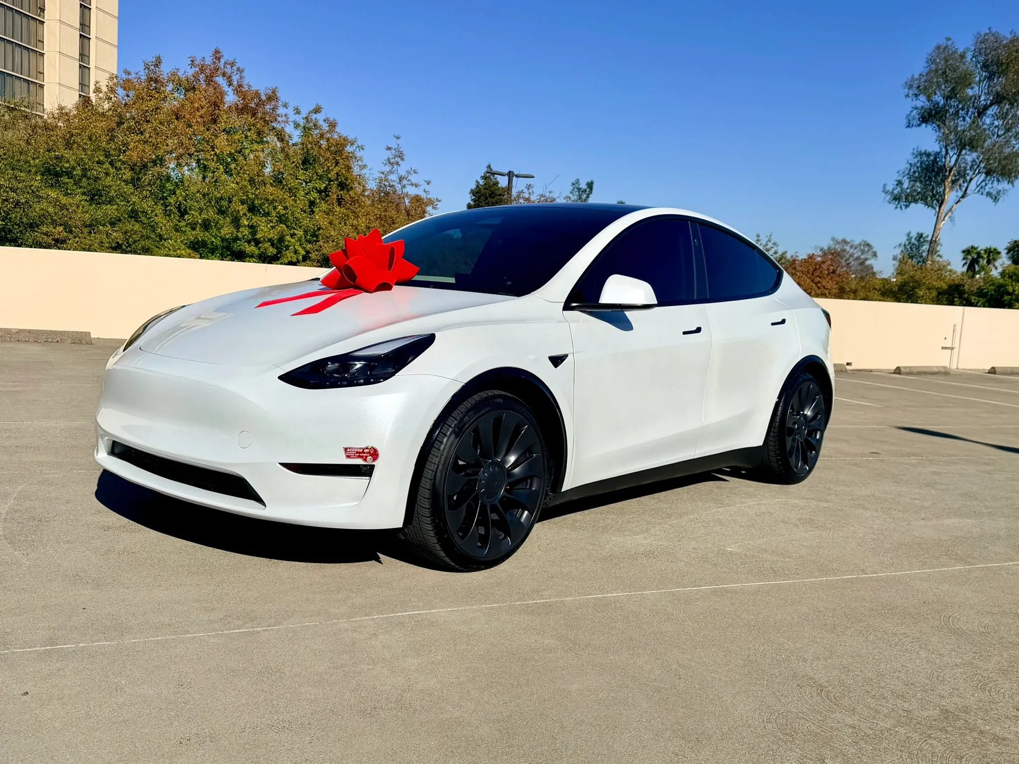 Used 2024 Tesla Model Y Performance AWD/4WD image 18