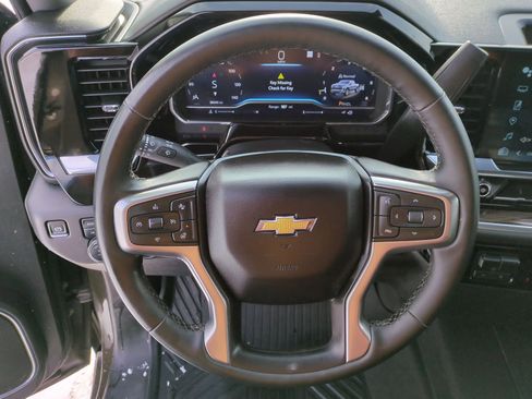 Certified 2023 Chevrolet Silverado 1500 LT w/ Z71 Off-Road Package image 12