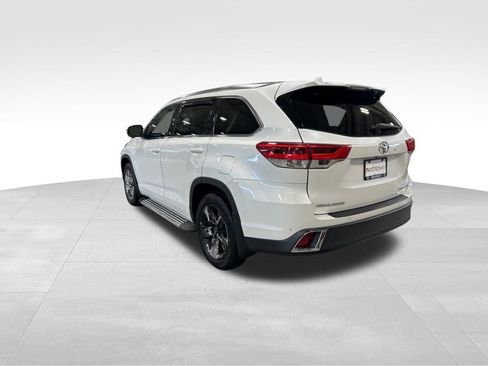 Used 2018 Toyota Highlander Limited Platinum image 9