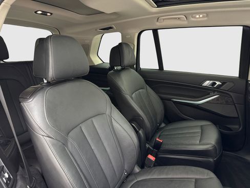 Used 2020 BMW X7 xDrive40i w/ Executive Package AWD/4WD image 47