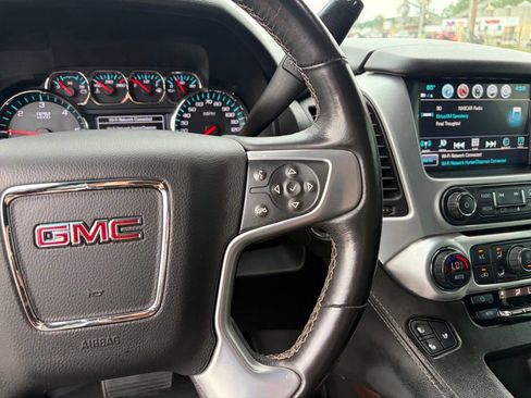 Used 2018 GMC Yukon XL SLT w/ Open Road Package AWD/4WD image 15