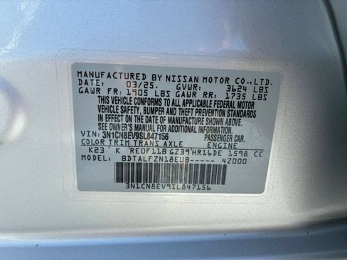 Used 2025 Nissan Versa SV FWD image 27