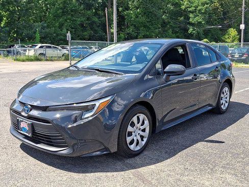 Certified 2023 Toyota Corolla LE w/ Carpet Mat Package (TMS) FWD image 2