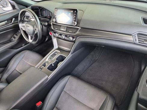 Used 2019 Honda Accord Sport image 19