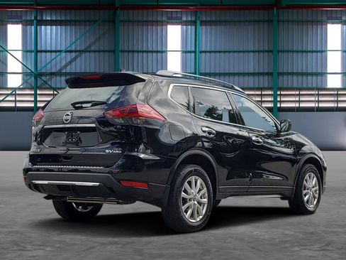 Used 2018 Nissan Rogue SV AWD/4WD image 5