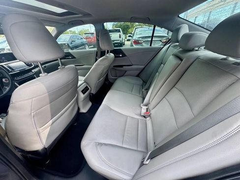 Used 2017 Honda Accord EX-L image 13