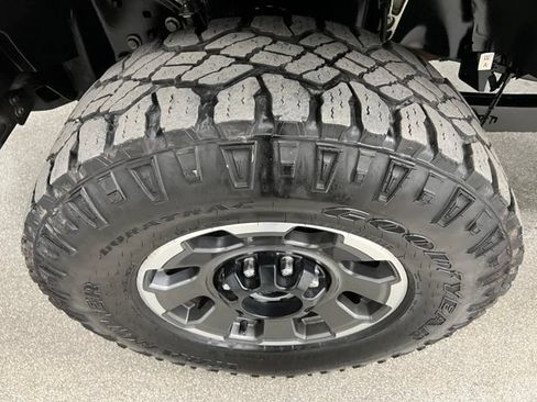 Used 2023 Ford F350 Platinum w/ Tremor Off-Road Package AWD/4WD image 14