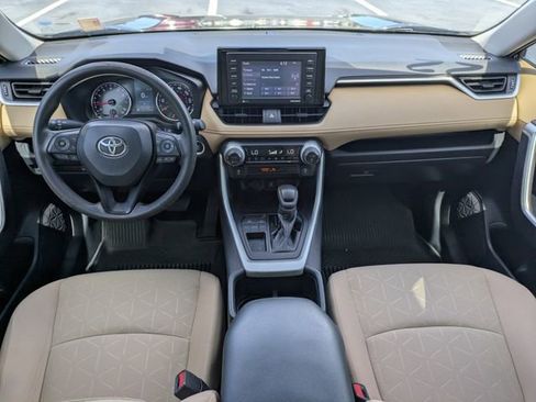 Used 2022 Toyota RAV4 XLE w/ Convenience Package FWD image 14