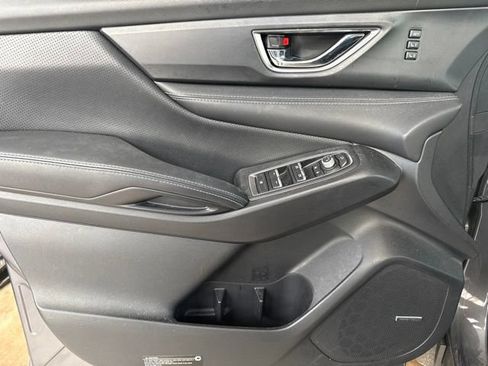 Used 2023 Subaru Ascent Limited w/ Technology Package AWD/4WD image 6