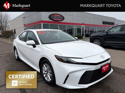 Certified 2025 Toyota Camry LE image 1