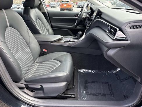 Used 2024 Toyota Camry SE image 25