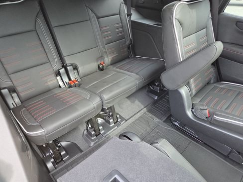 New 2026 GMC Yukon AT4 Ultimate w/ LPO, Floor Liner Package AWD/4WD image 27