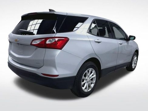 Used 2019 Chevrolet Equinox LS w/ LS Convenience Package AWD/4WD image 21