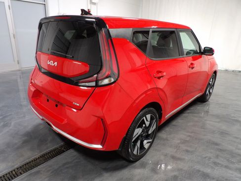 Used 2024 Kia Soul GT-Line FWD image 4