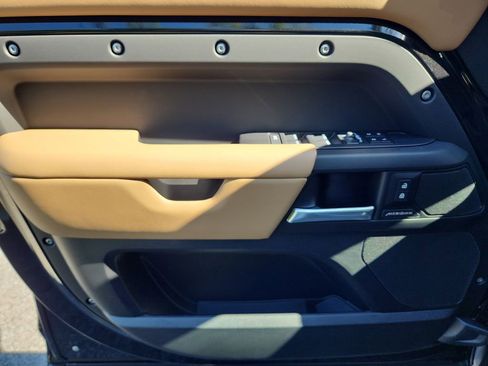 Used 2026 Land Rover Defender 110 S AWD/4WD image 22