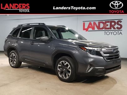 Used 2025 Subaru Forester Premium w/ Convenience Package #1