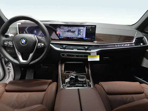 Used 2026 BMW X5 xDrive40i w/ Premium Package AWD/4WD image 13