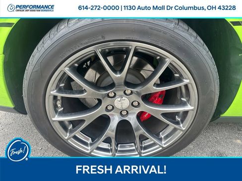 Used 2015 Dodge Challenger SRT RWD image 12