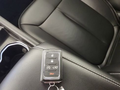 Used 2024 Jeep Grand Cherokee Limited AWD/4WD image 22