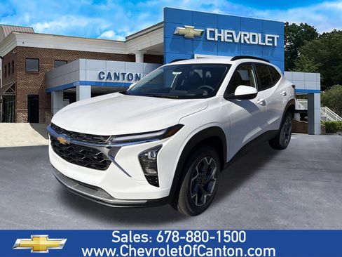 New 2026 Chevrolet Trax LT w/ Driver Confidence Package image 1