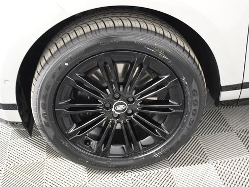 Used 2026 Land Rover Range Rover Evoque Dynamic SE image 11