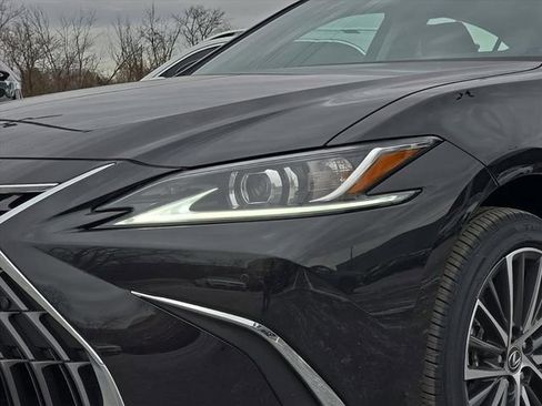 New 2025 Lexus ES 350 w/ Premium Package image 13