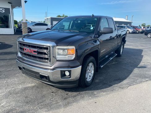 Used 2014 GMC Sierra 1500 SLE AWD/4WD image 1