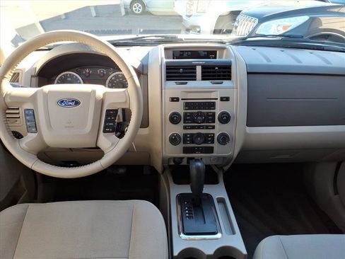 Used 2012 Ford Escape XLT image 7