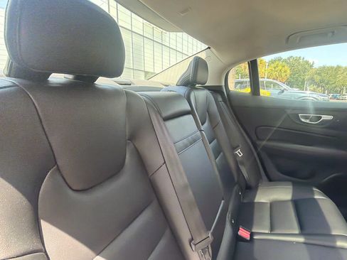 Used 2025 Volvo S60 B5 Core FWD image 21
