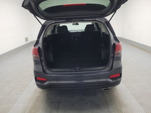Used 2019 Kia Sorento LX image 29