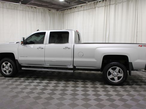 Used 2018 Chevrolet Silverado 2500 LTZ w/ Duramax Plus Package AWD/4WD image 33
