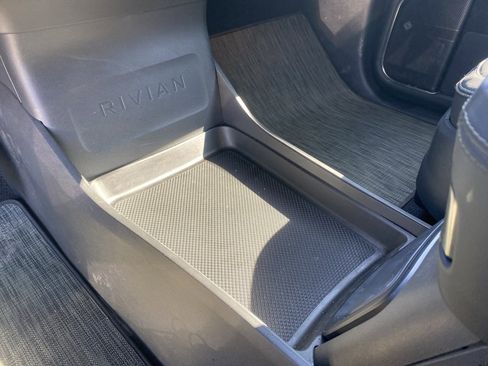 Used 2023 Rivian R1T Adventure image 22