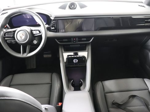 Used 2025 Porsche Macan Electric image 20