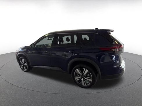 Used 2026 Nissan Rogue SL FWD image 10